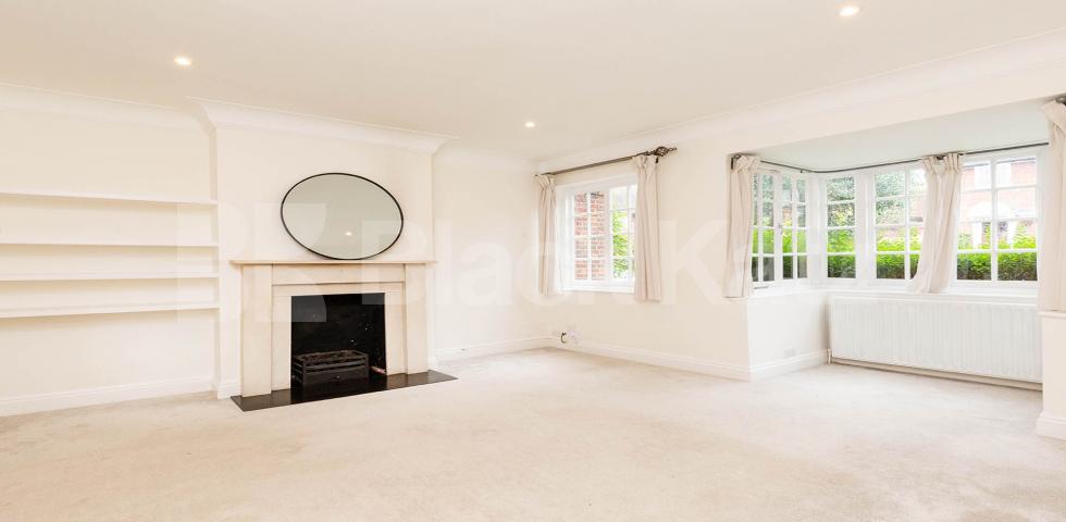 			4 Bedroom, 1 bath, 1 reception House			 Cascade Avenue, Muswell Hill